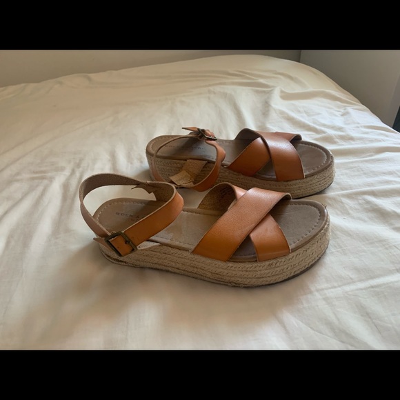 Sandals - Picture 2 of 2